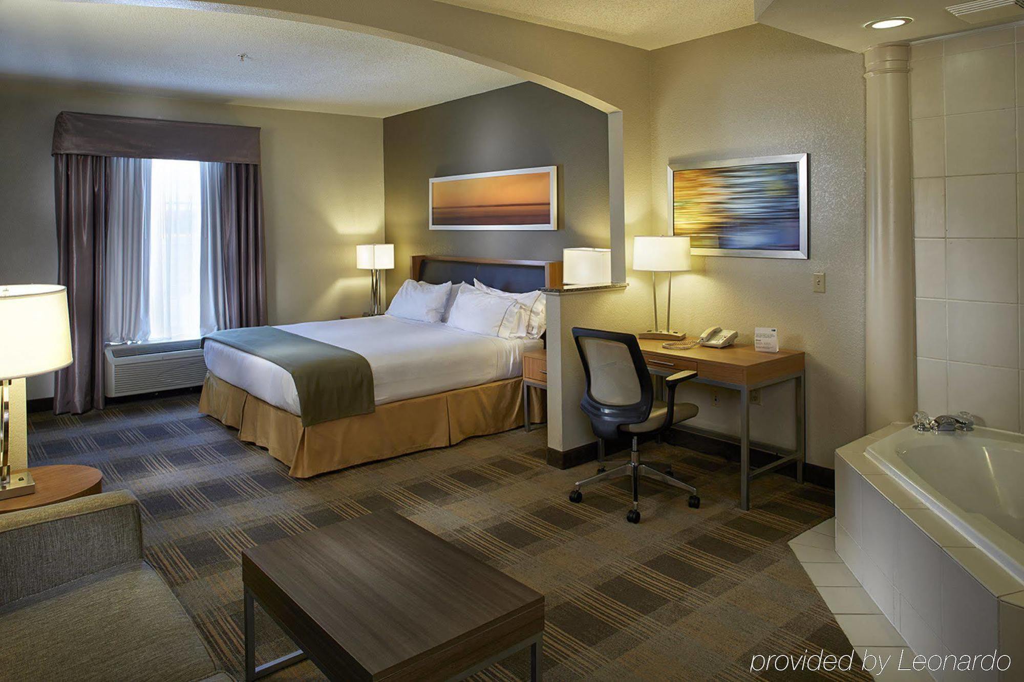 Holiday Inn Express & Suites Orangeburg By Ihg Eksteriør billede